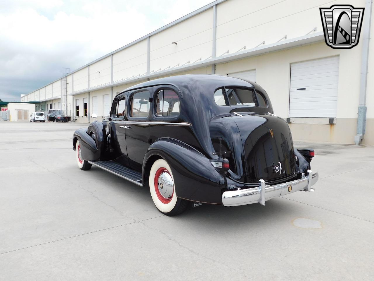 1937 Cadillac Fleetwood