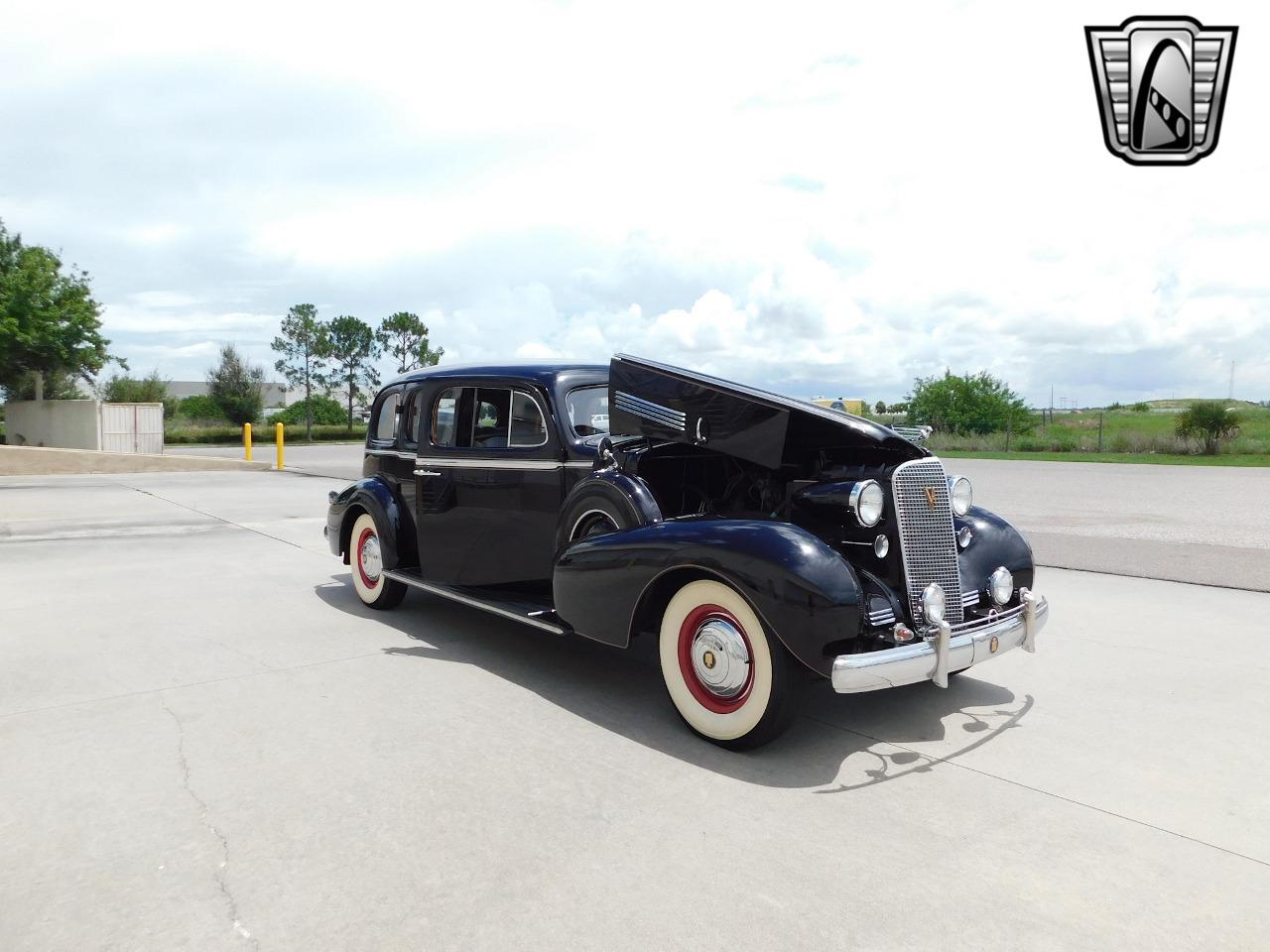 1937 Cadillac Fleetwood