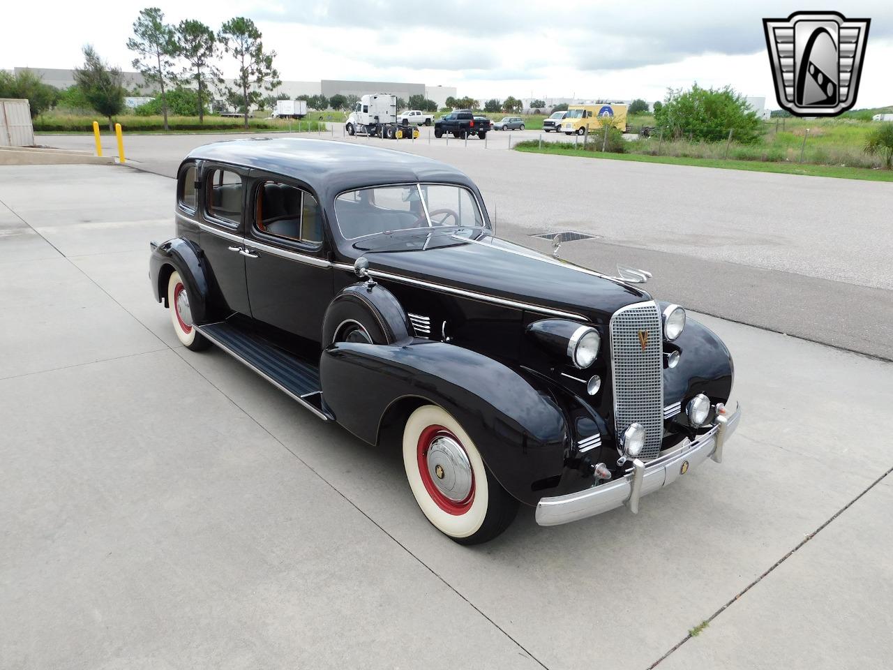 1937 Cadillac Fleetwood