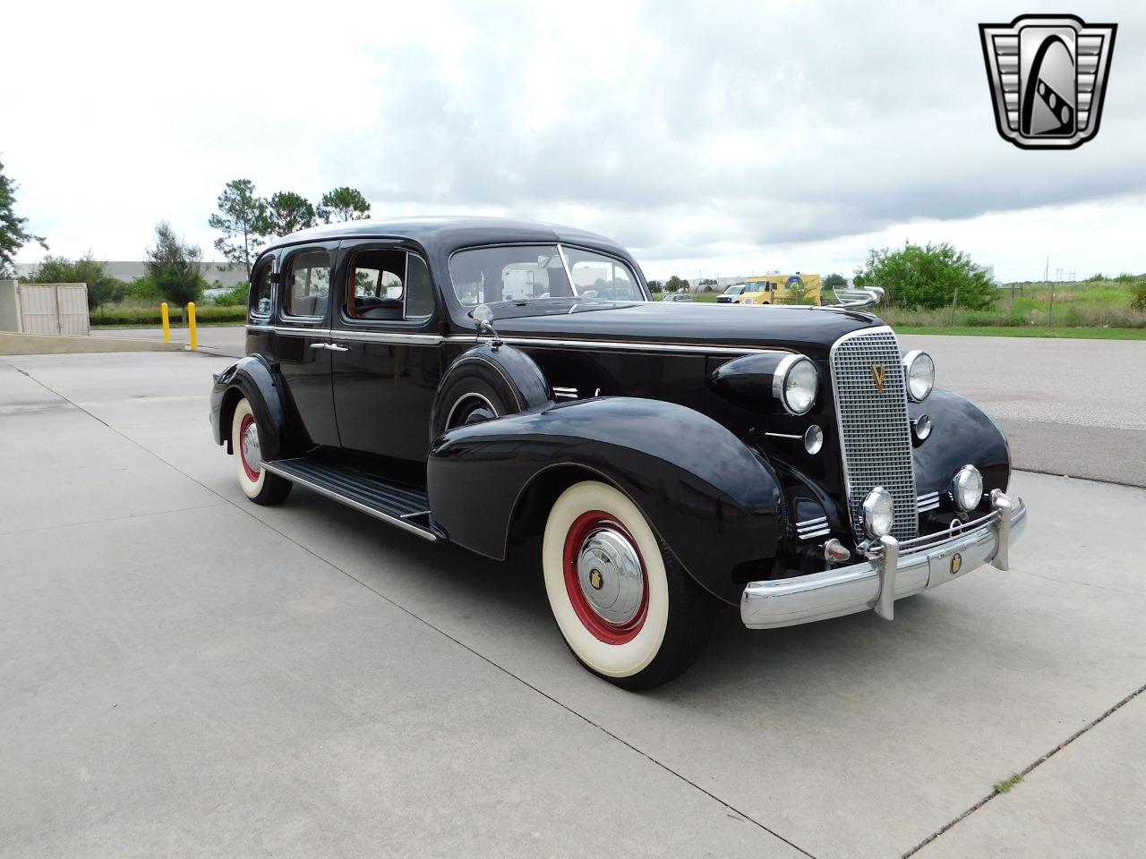 1937 Cadillac Fleetwood