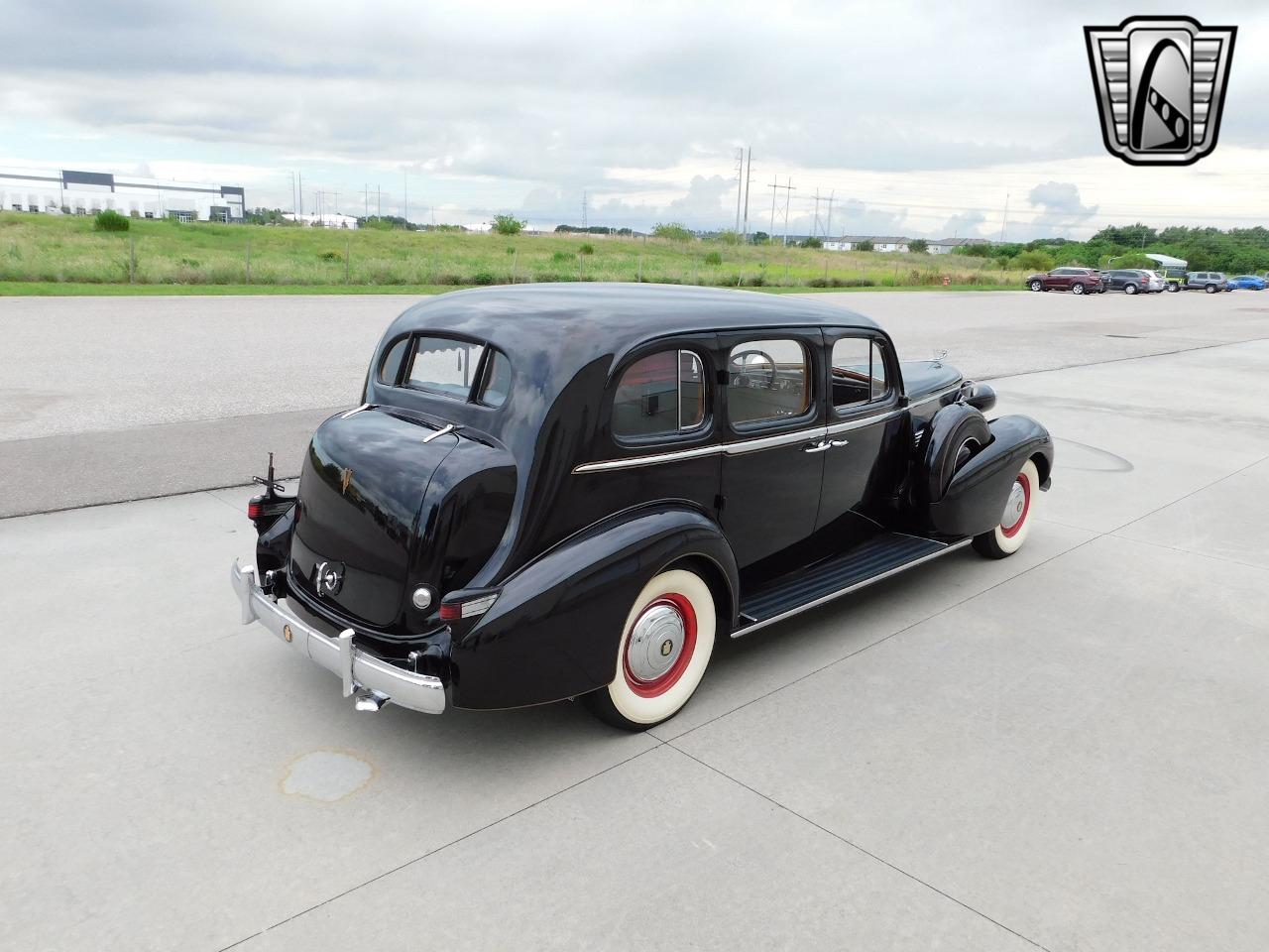 1937 Cadillac Fleetwood