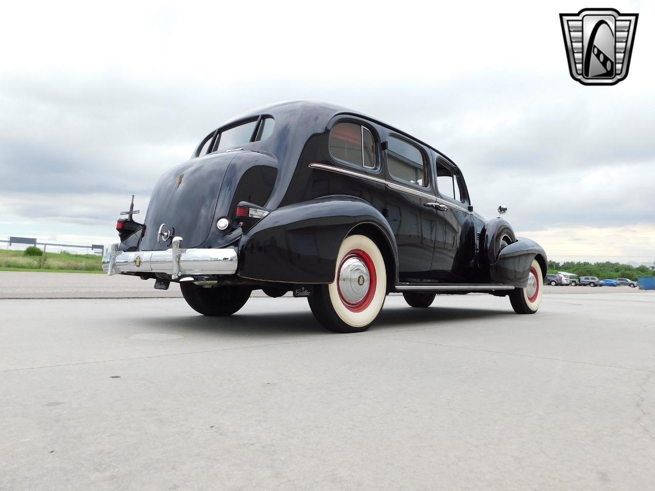 1937 Cadillac Fleetwood