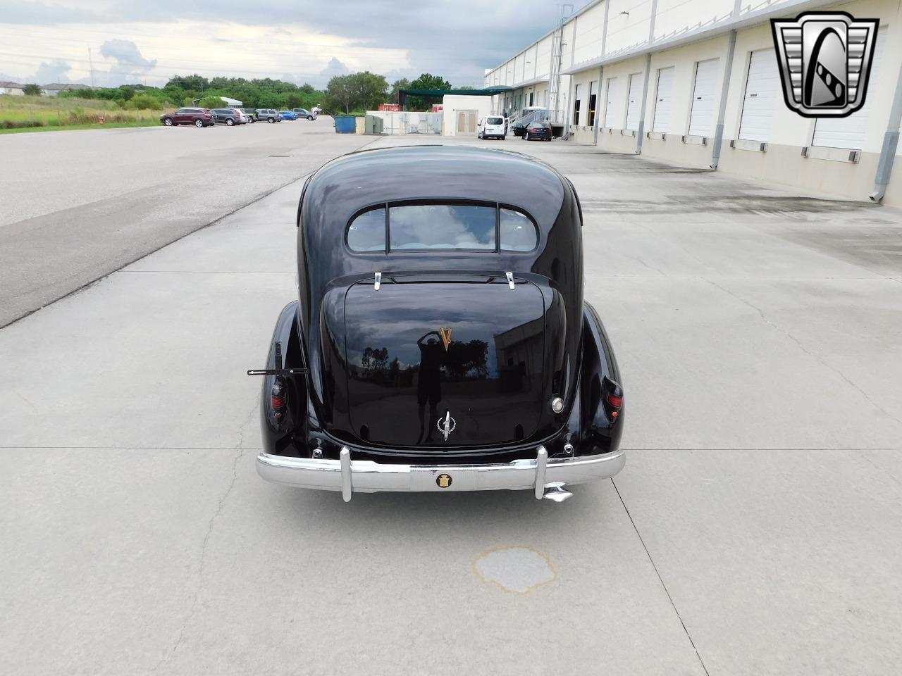 1937 Cadillac Fleetwood