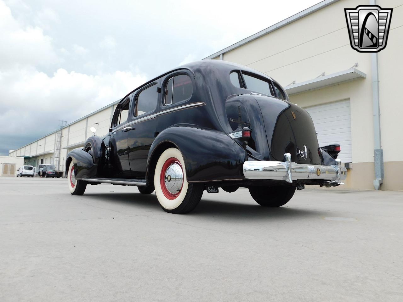 1937 Cadillac Fleetwood