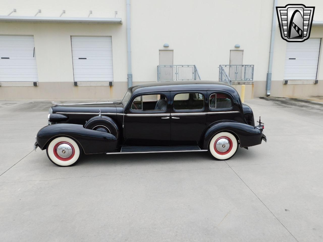 1937 Cadillac Fleetwood