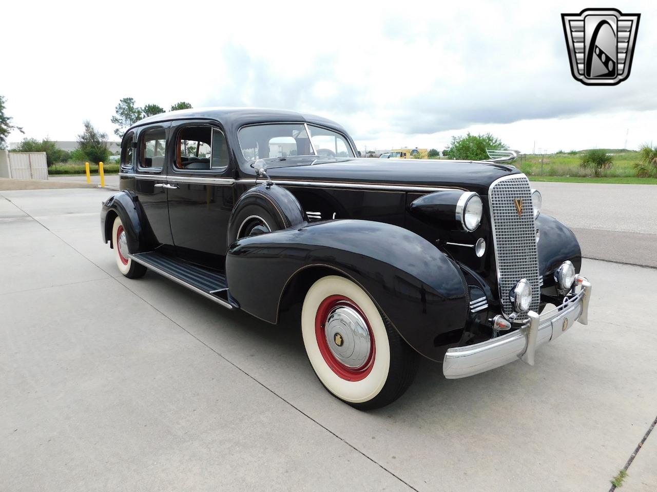 1937 Cadillac Fleetwood