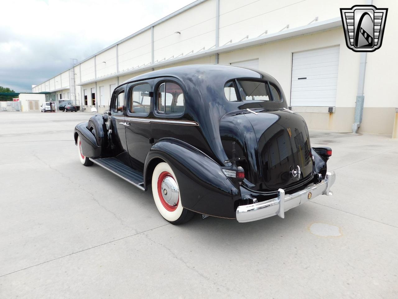 1937 Cadillac Fleetwood