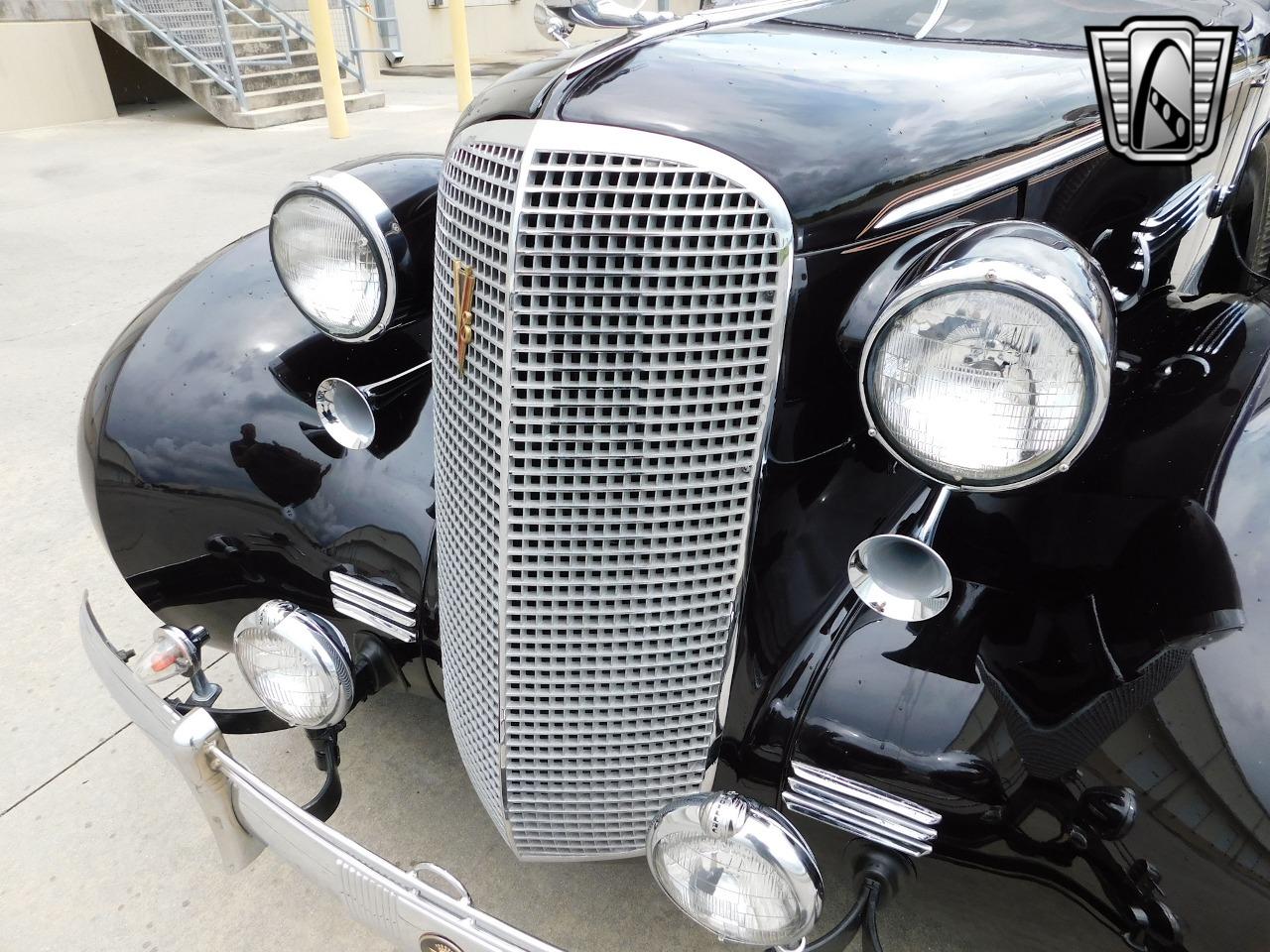 1937 Cadillac Fleetwood