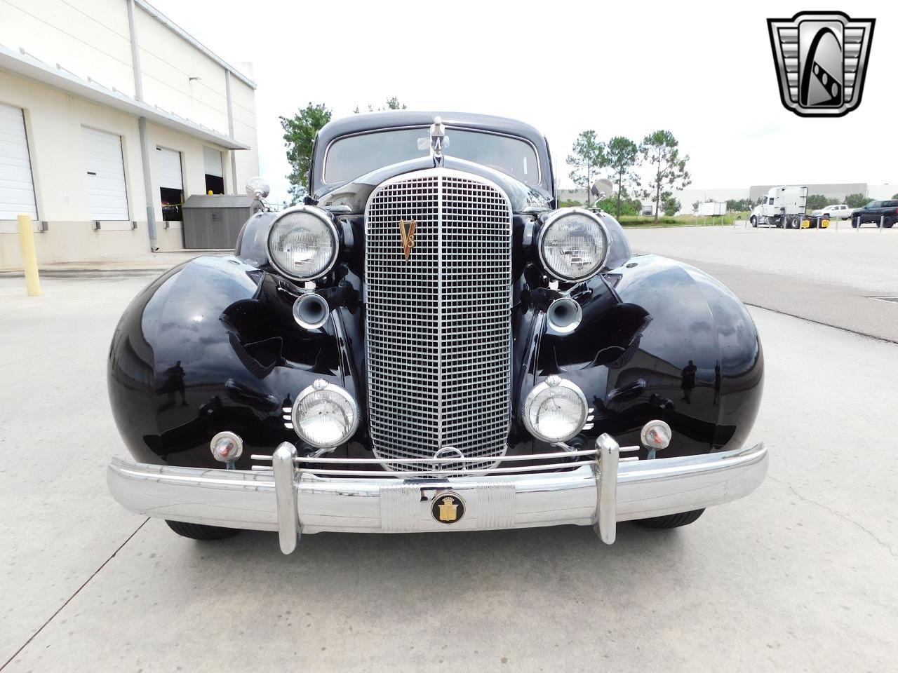 1937 Cadillac Fleetwood