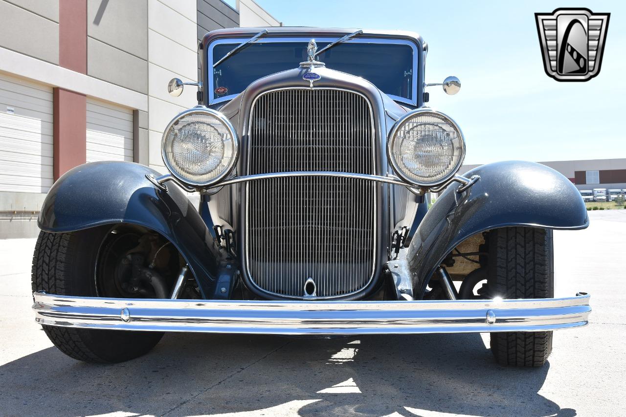 1932 Ford Sedan