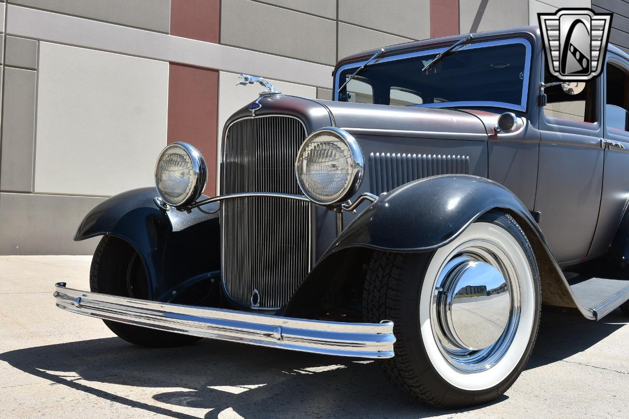 1932 Ford Sedan