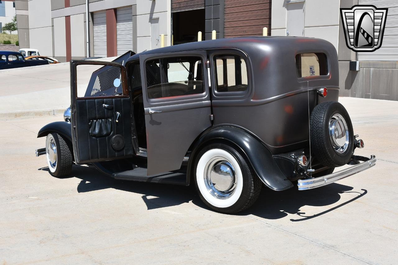 1932 Ford Sedan