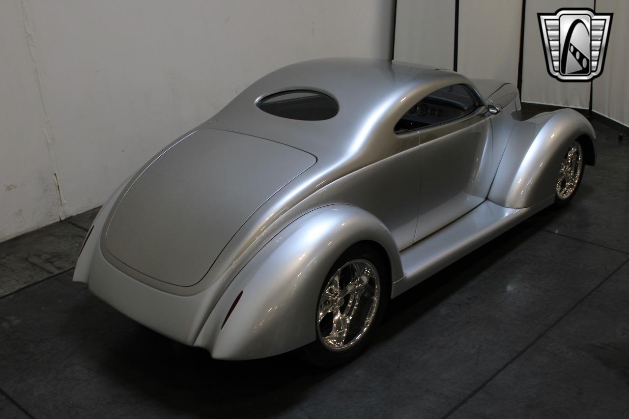 1937 Ford OZE