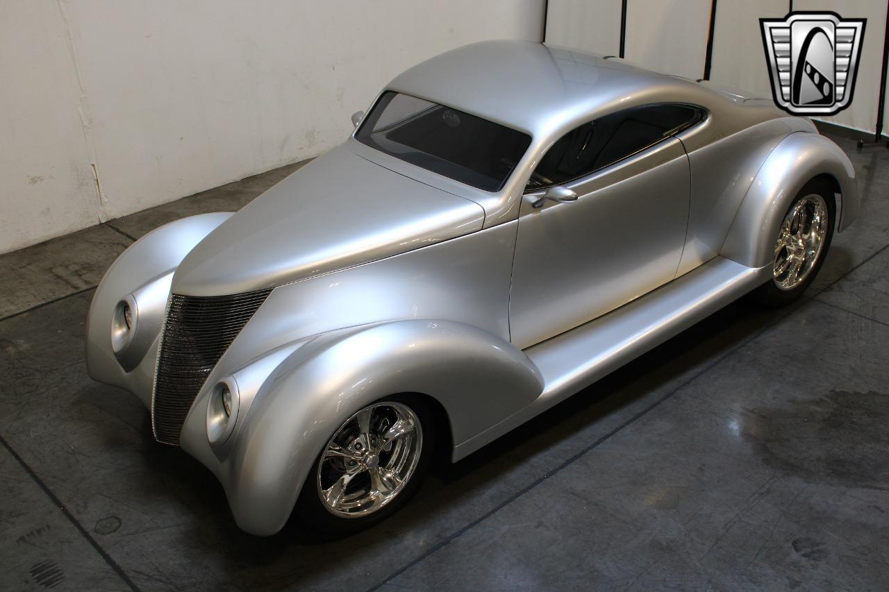 1937 Ford OZE