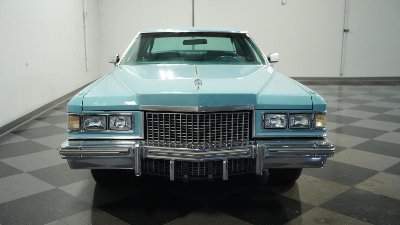 1975 Cadillac Coupe DeVille De Elegance