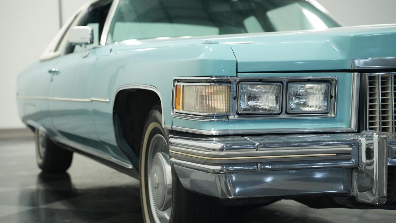 1975 Cadillac Coupe DeVille De Elegance