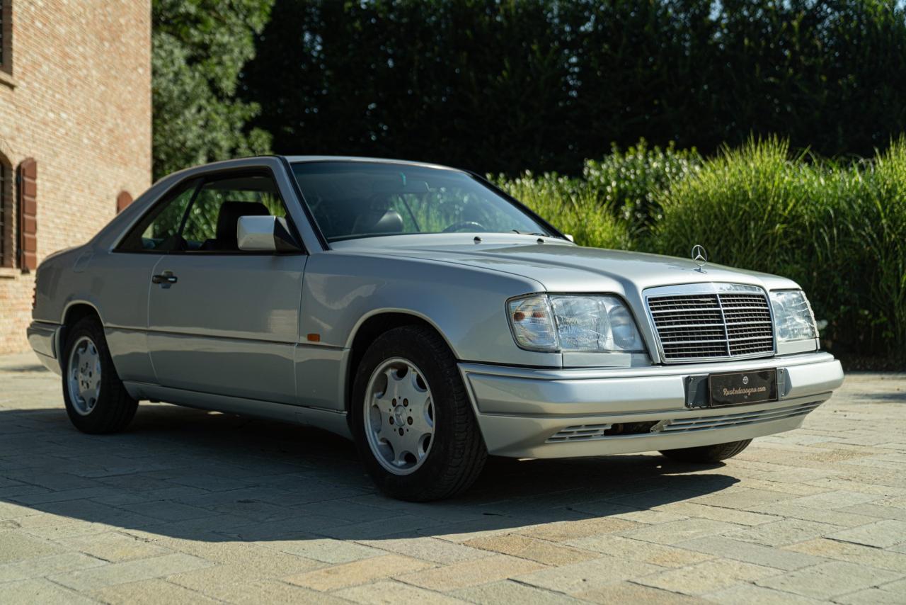 1995 Mercedes - Benz E 200 COUPE