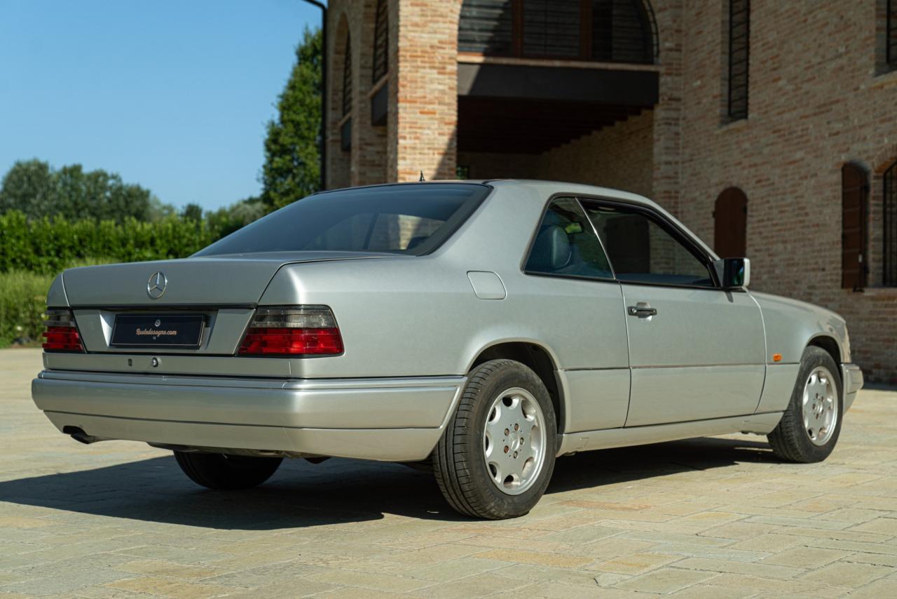 1995 Mercedes - Benz E 200 COUPE