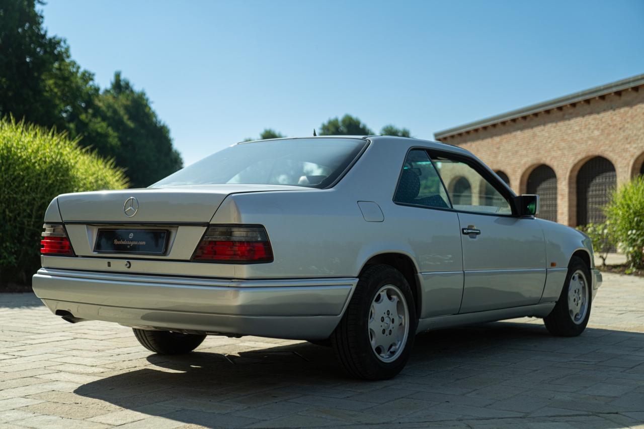 1995 Mercedes - Benz E 200 COUPE