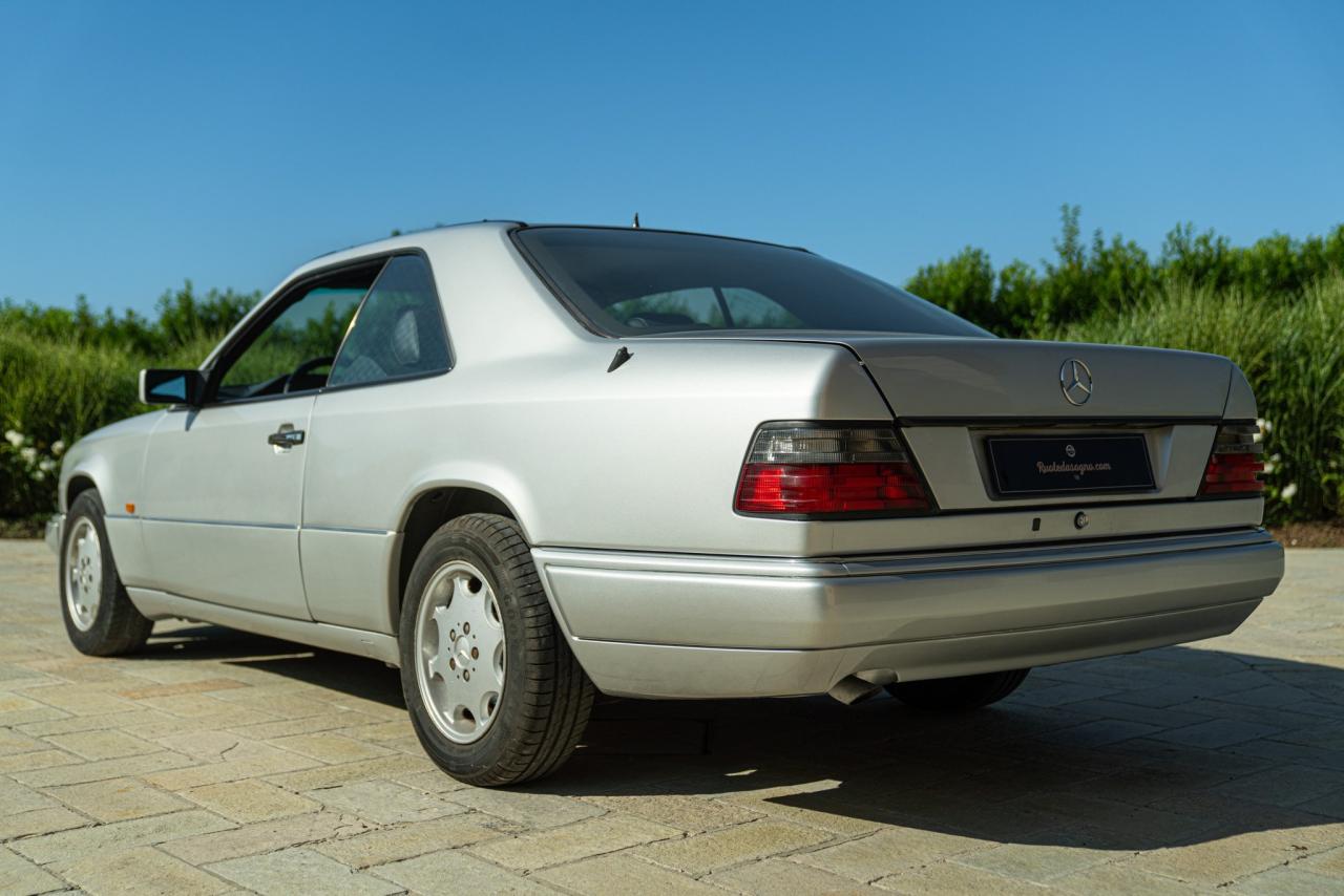 1995 Mercedes - Benz E 200 COUPE