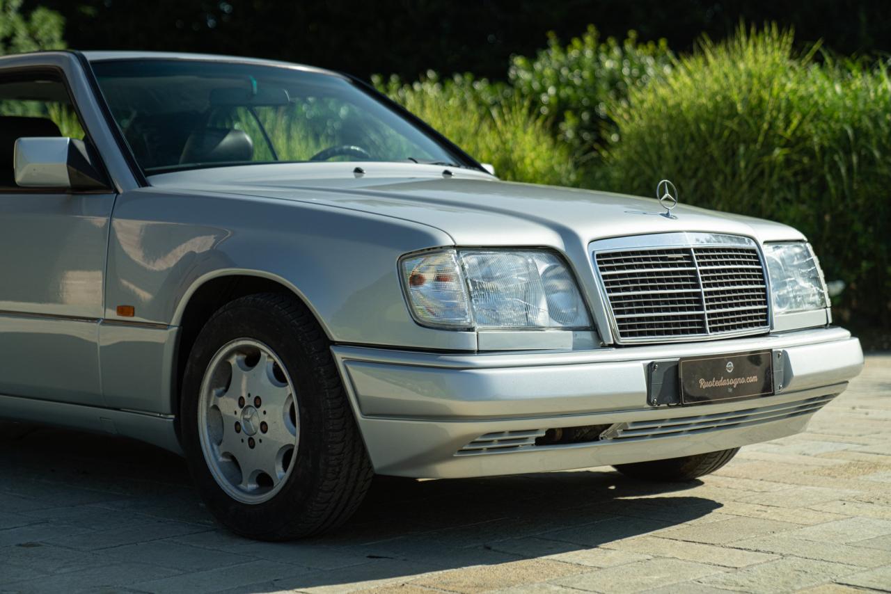 1995 Mercedes - Benz E 200 COUPE