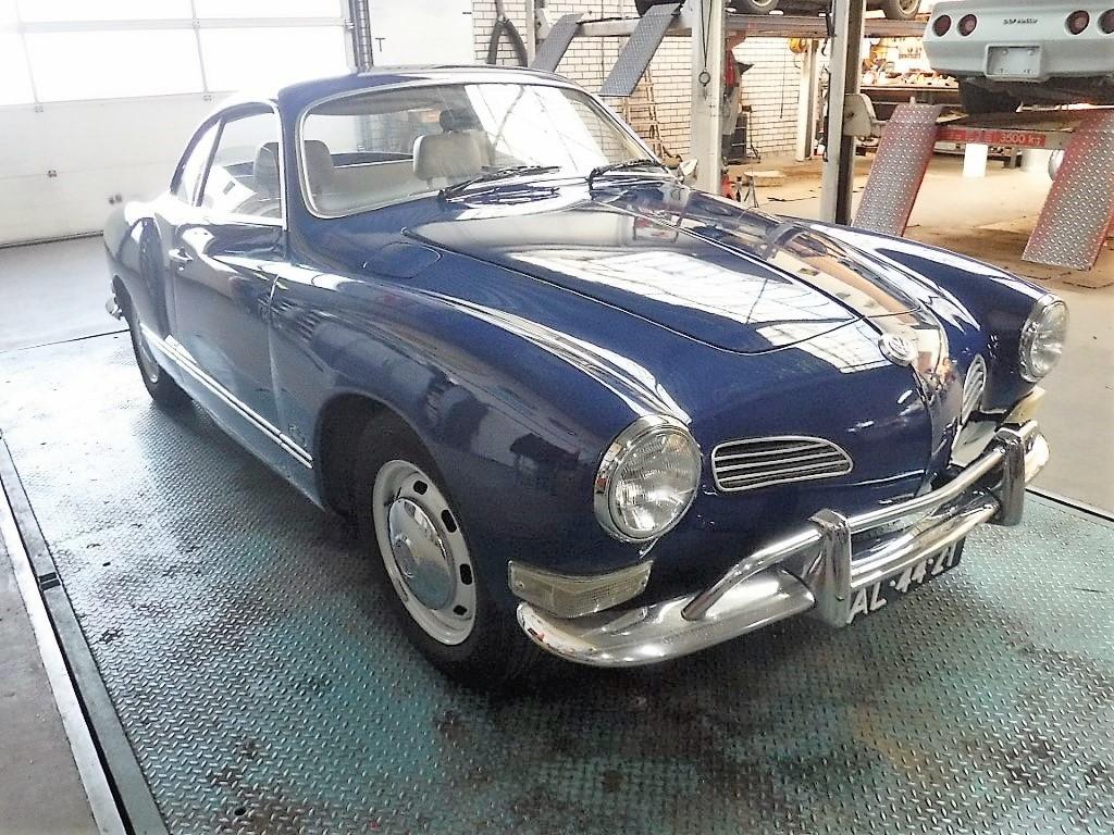 1970 Volkswagen Karmann Ghia blue