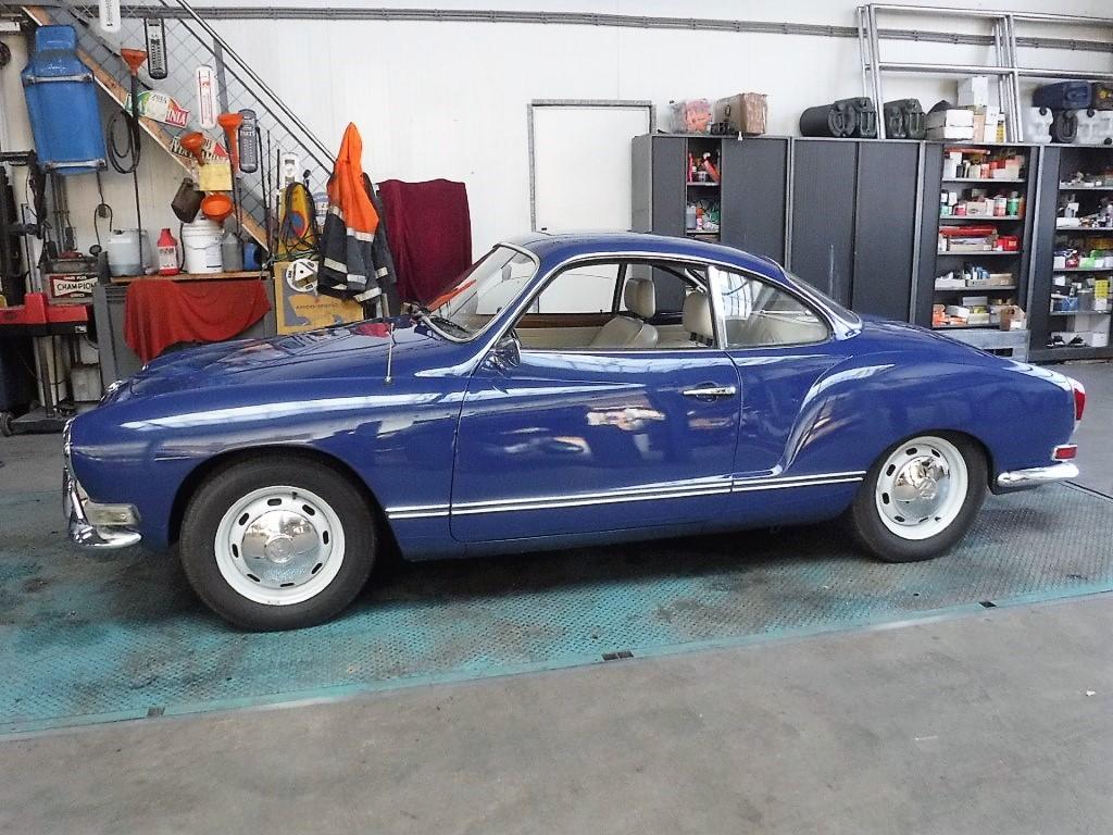 1970 Volkswagen Karmann Ghia blue