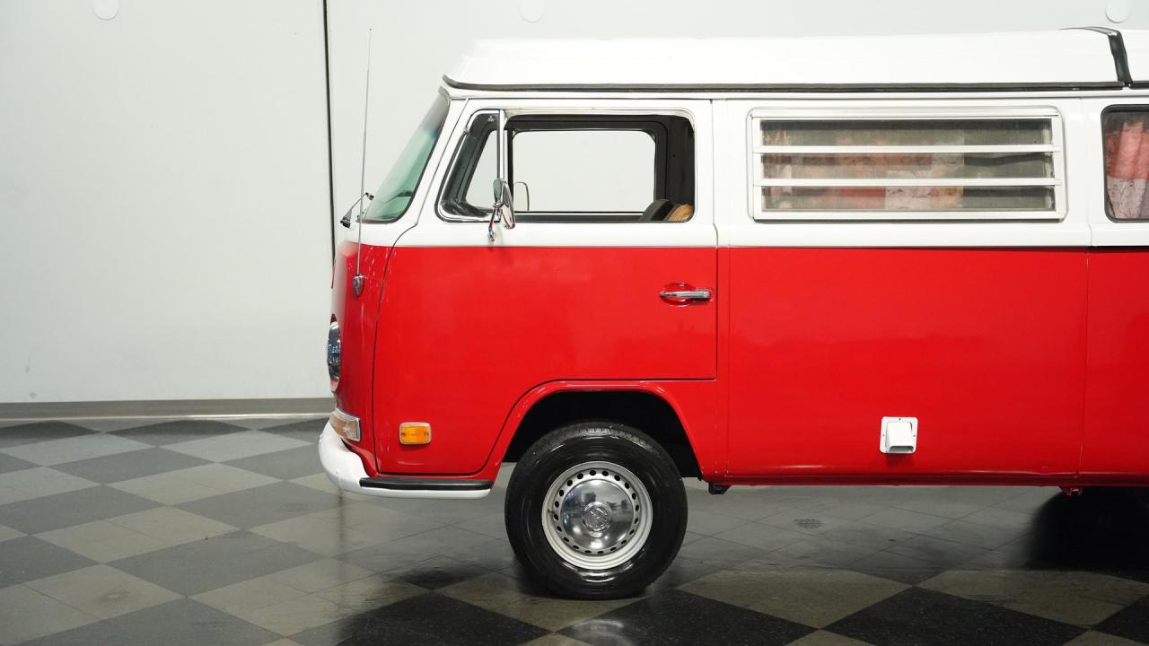 1972 Volkswagen Type 2 Westfalia Camper Van