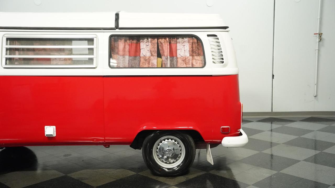 1972 Volkswagen Type 2 Westfalia Camper Van