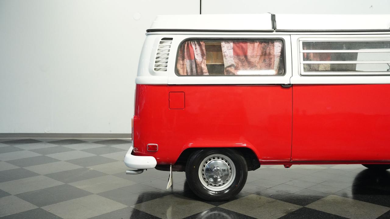 1972 Volkswagen Type 2 Westfalia Camper Van