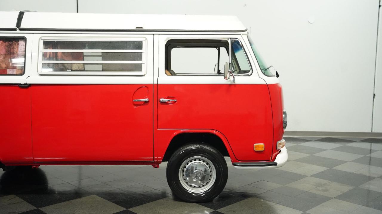 1972 Volkswagen Type 2 Westfalia Camper Van