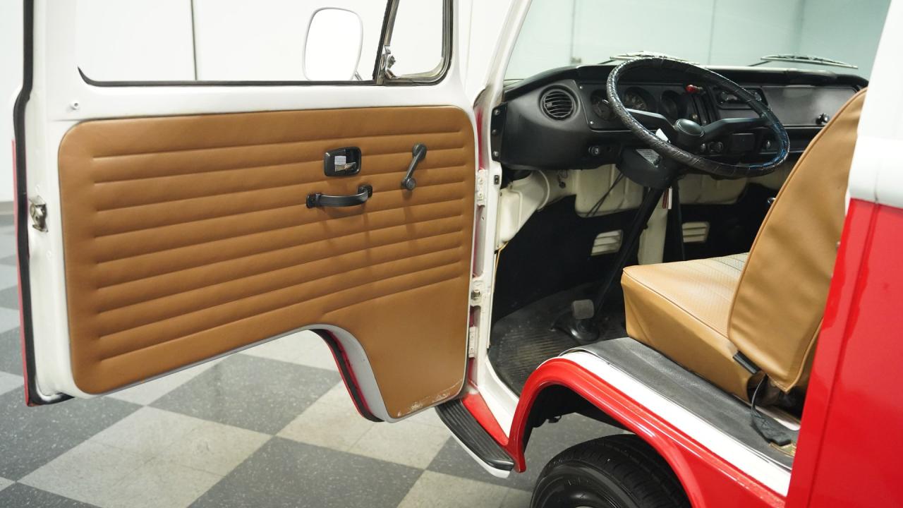 1972 Volkswagen Type 2 Westfalia Camper Van