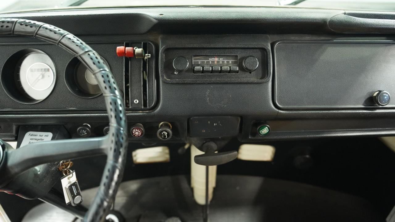 1972 Volkswagen Type 2 Westfalia Camper Van