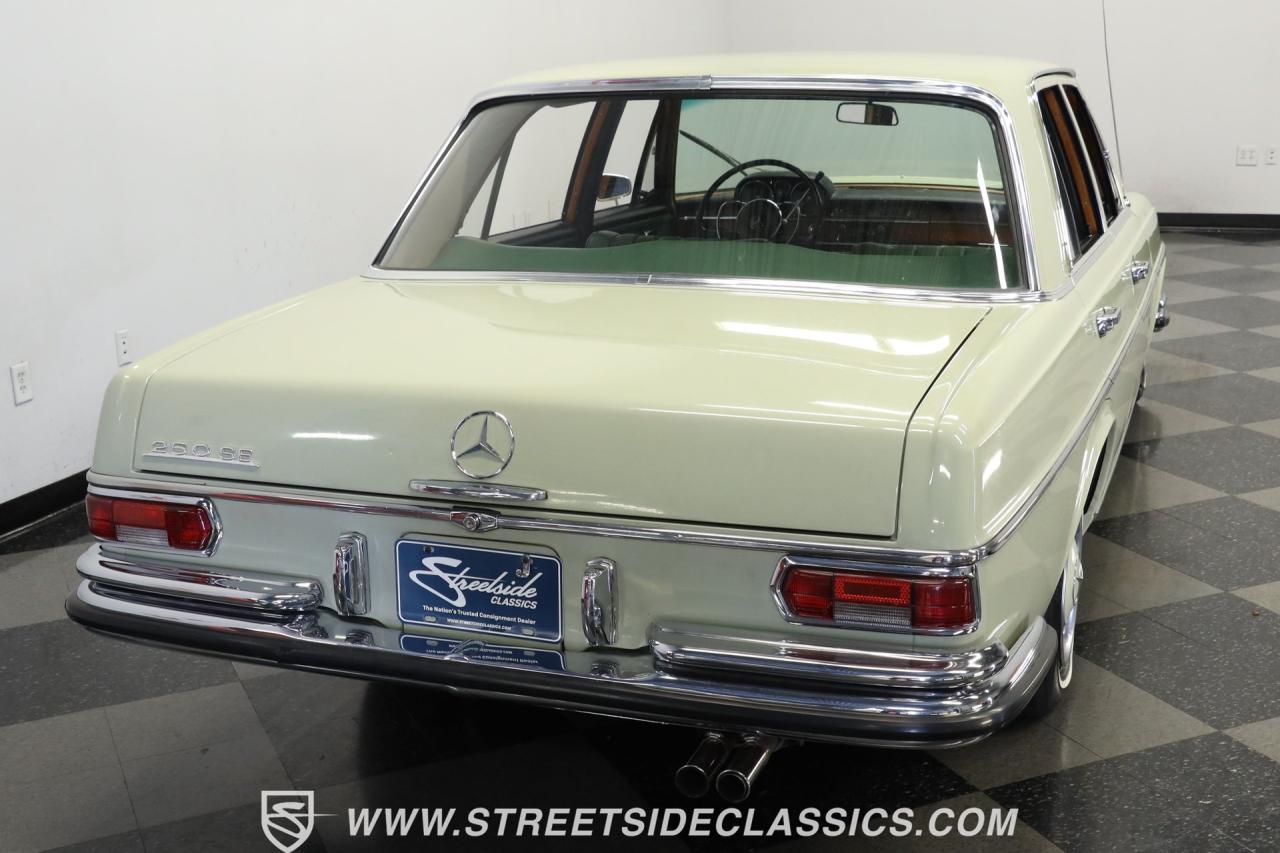 1967 Mercedes - Benz 250SE