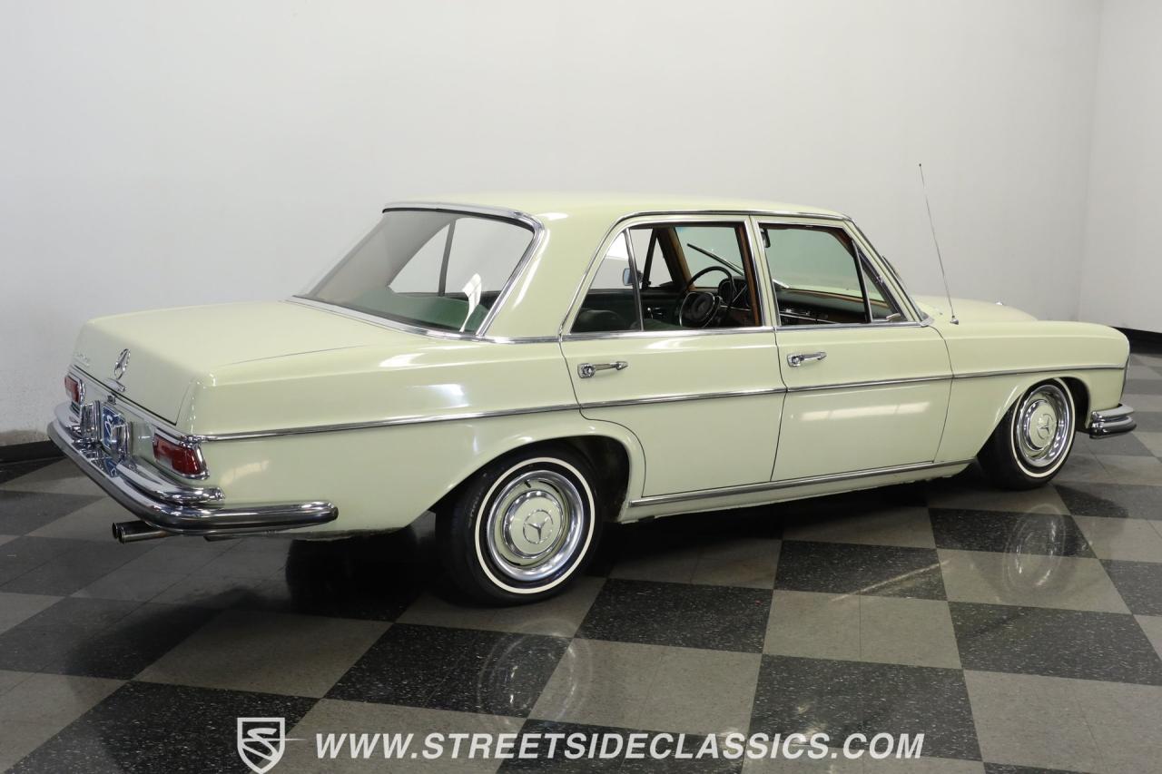 1967 Mercedes - Benz 250SE