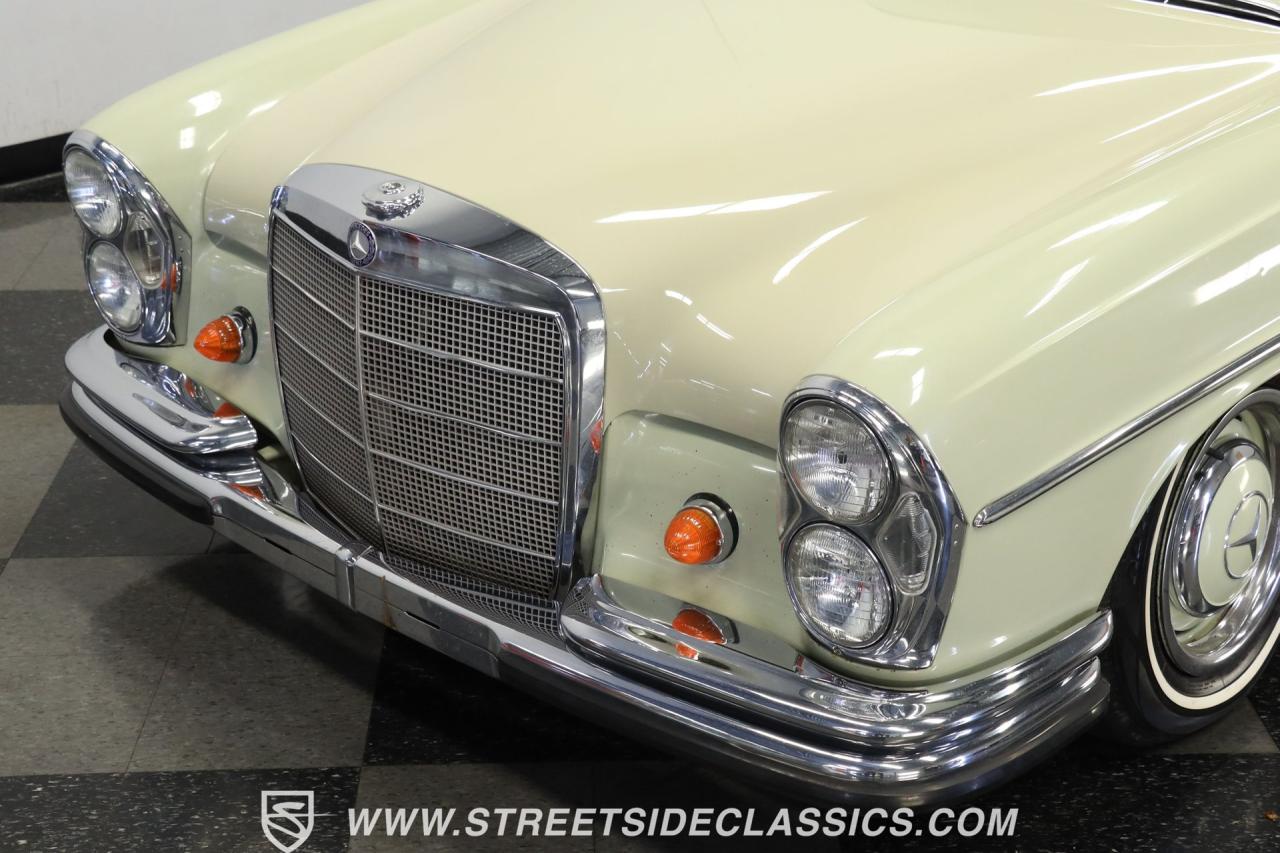 1967 Mercedes - Benz 250SE