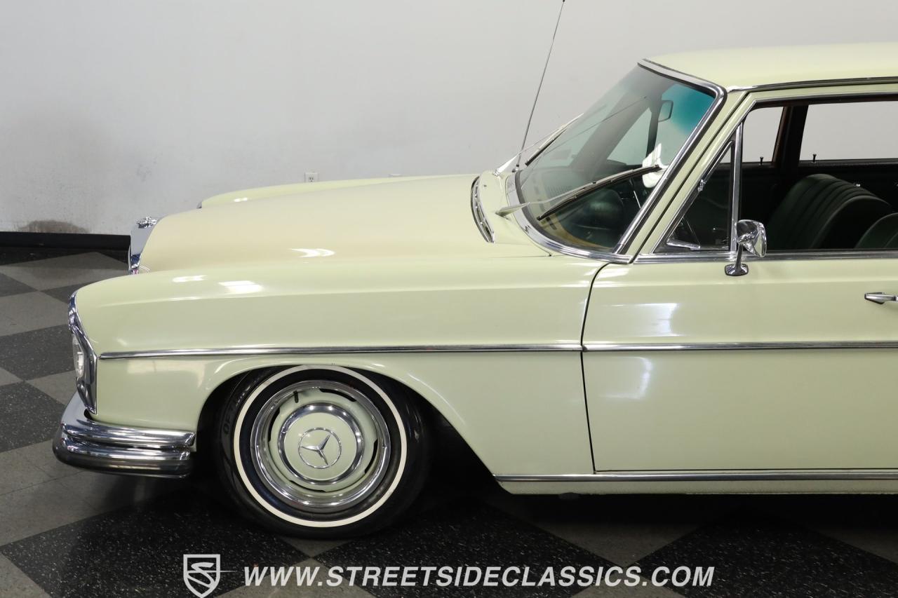 1967 Mercedes - Benz 250SE