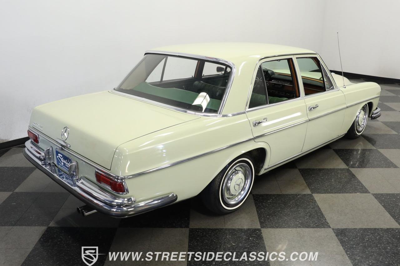 1967 Mercedes - Benz 250SE