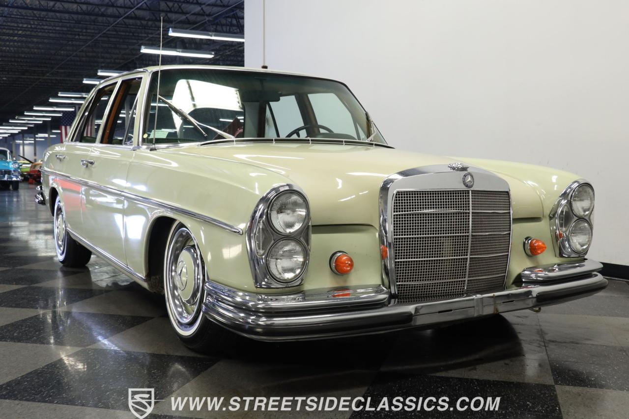 1967 Mercedes - Benz 250SE