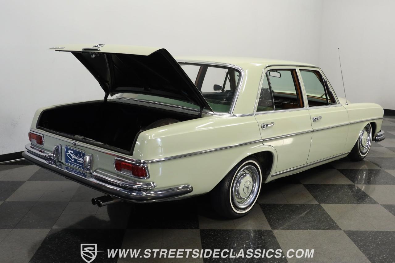 1967 Mercedes - Benz 250SE