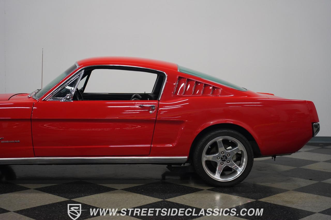 1965 Ford Mustang Fastback Restomod