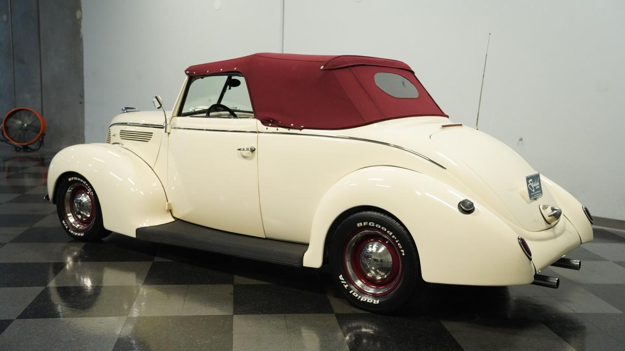 1938 Ford Cabriolet