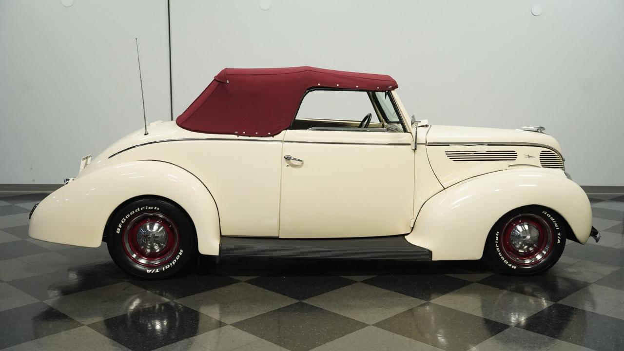 1938 Ford Cabriolet