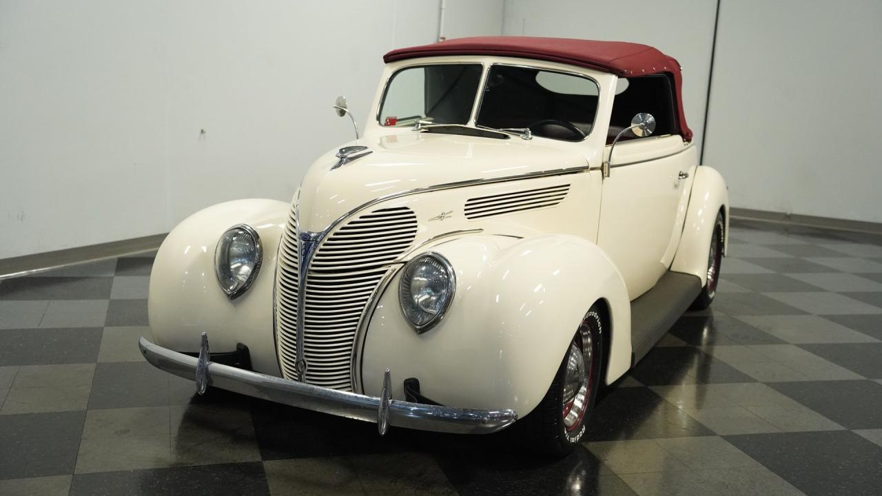 1938 Ford Cabriolet