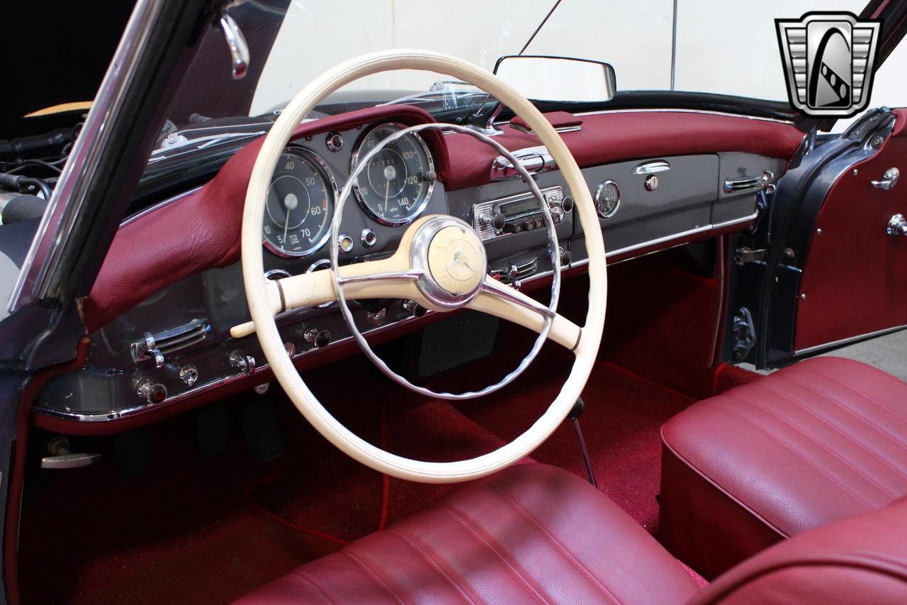 1961 Mercedes - Benz 190SL