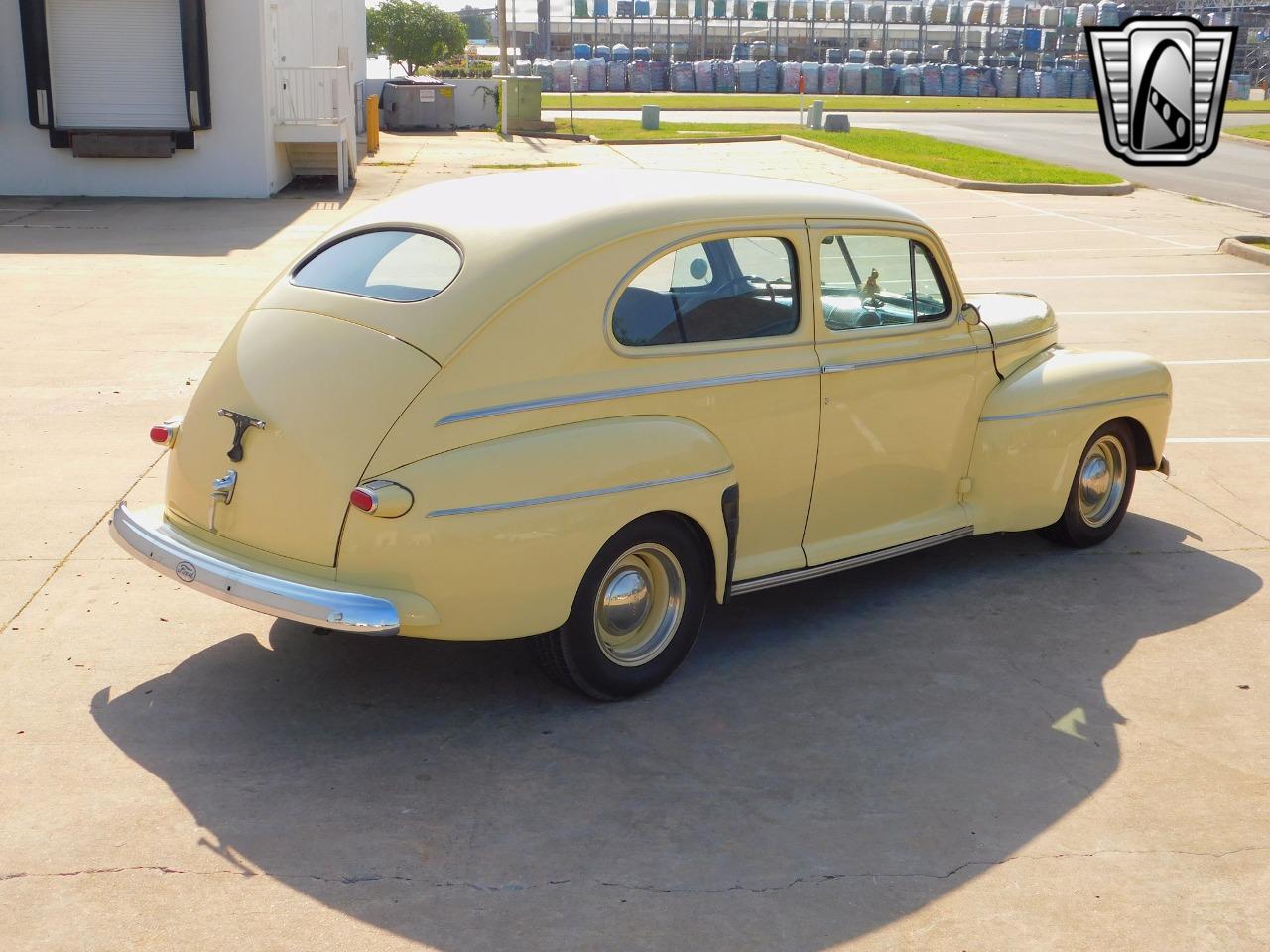 1942 Ford Super Deluxe