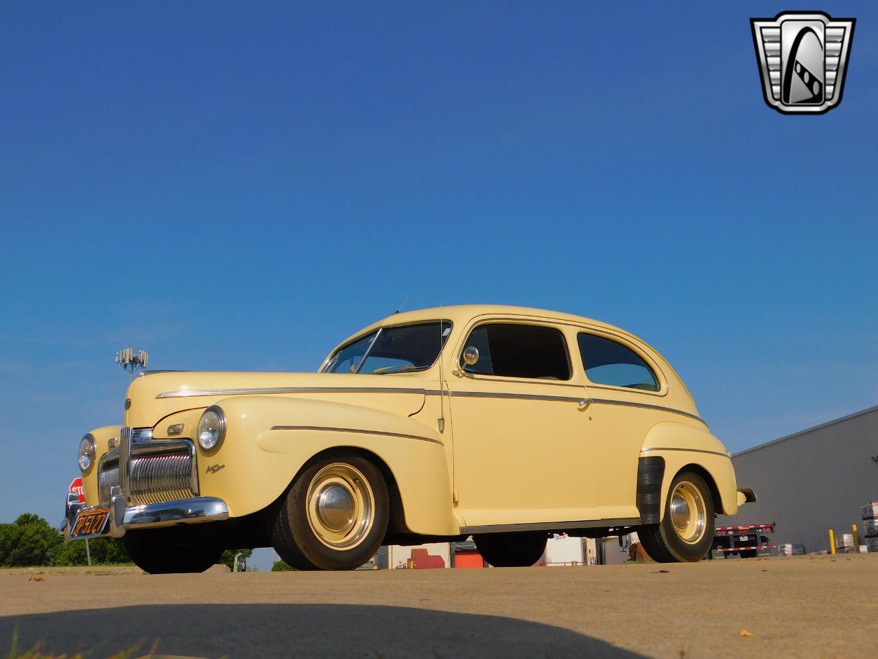 1942 Ford Super Deluxe