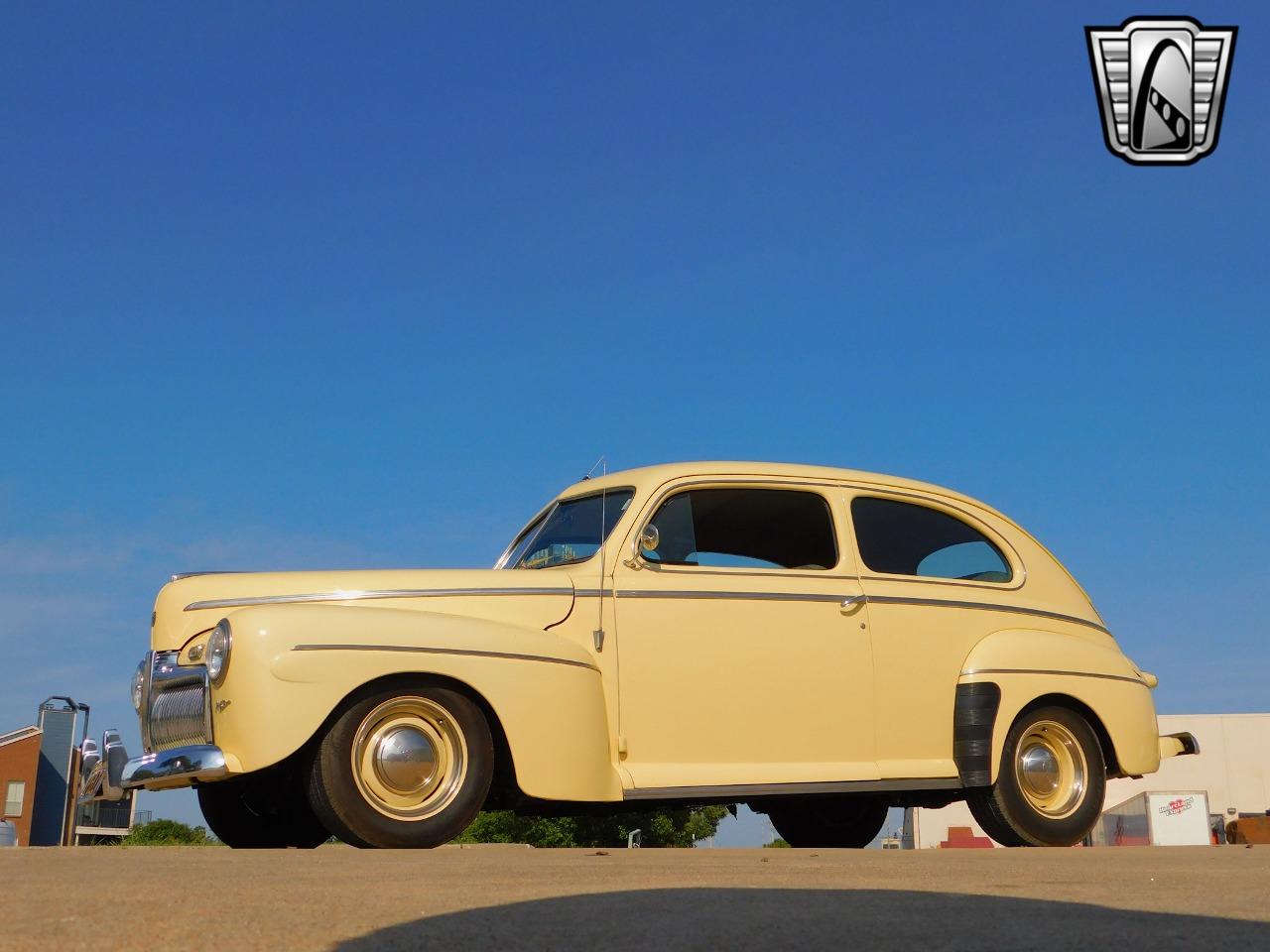 1942 Ford Super Deluxe