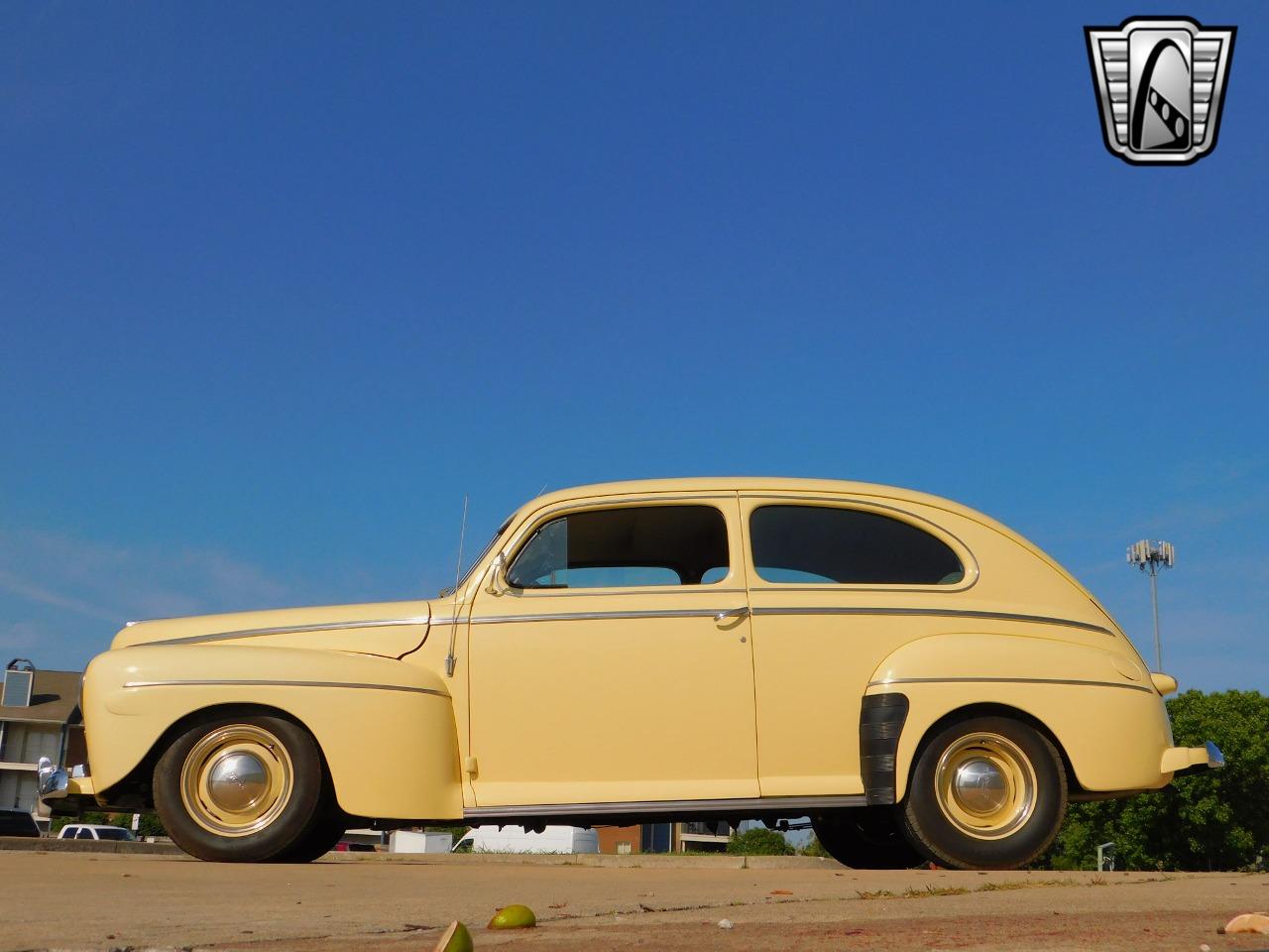 1942 Ford Super Deluxe