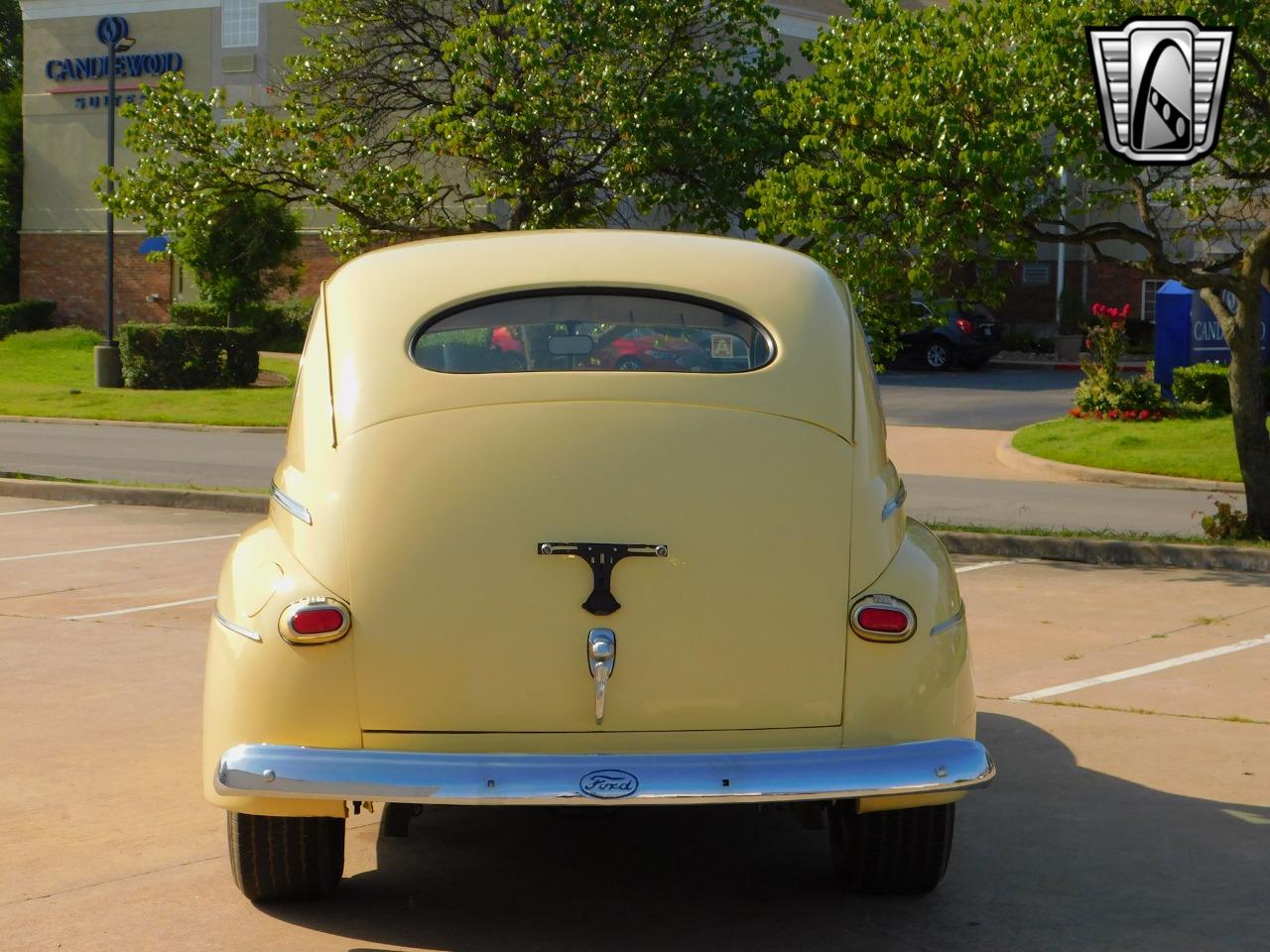 1942 Ford Super Deluxe